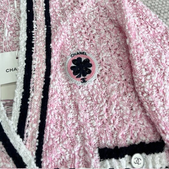 NWT CHANEL 2024P Pink Black White Cardigan Sweater FR36 - Picture 5 of 11